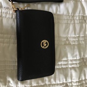 Lightly Used MK Fulton LG flat MF PHN Case